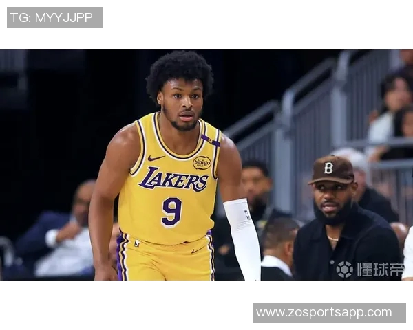 富保罗强调防守责任感录像课上直指客户失误的重要性 富保罗强调防守责任感录像课上直指客户失误的重要性